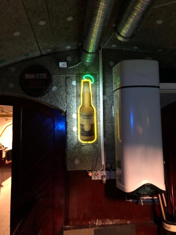 Whole Basement Former Pub 5 For Stag Do Budapeste Exterior foto