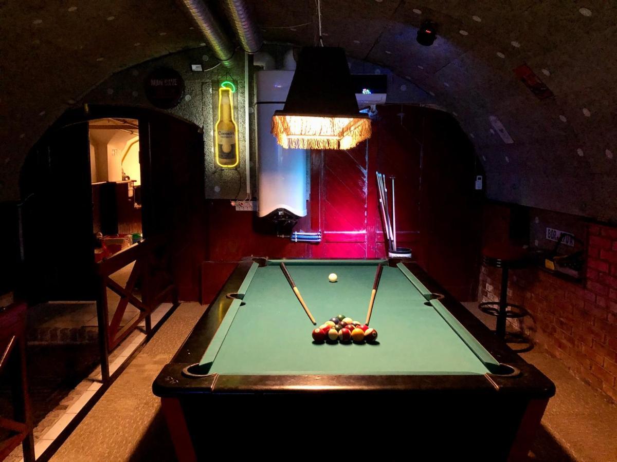 Whole Basement Former Pub 5 For Stag Do Budapeste Exterior foto
