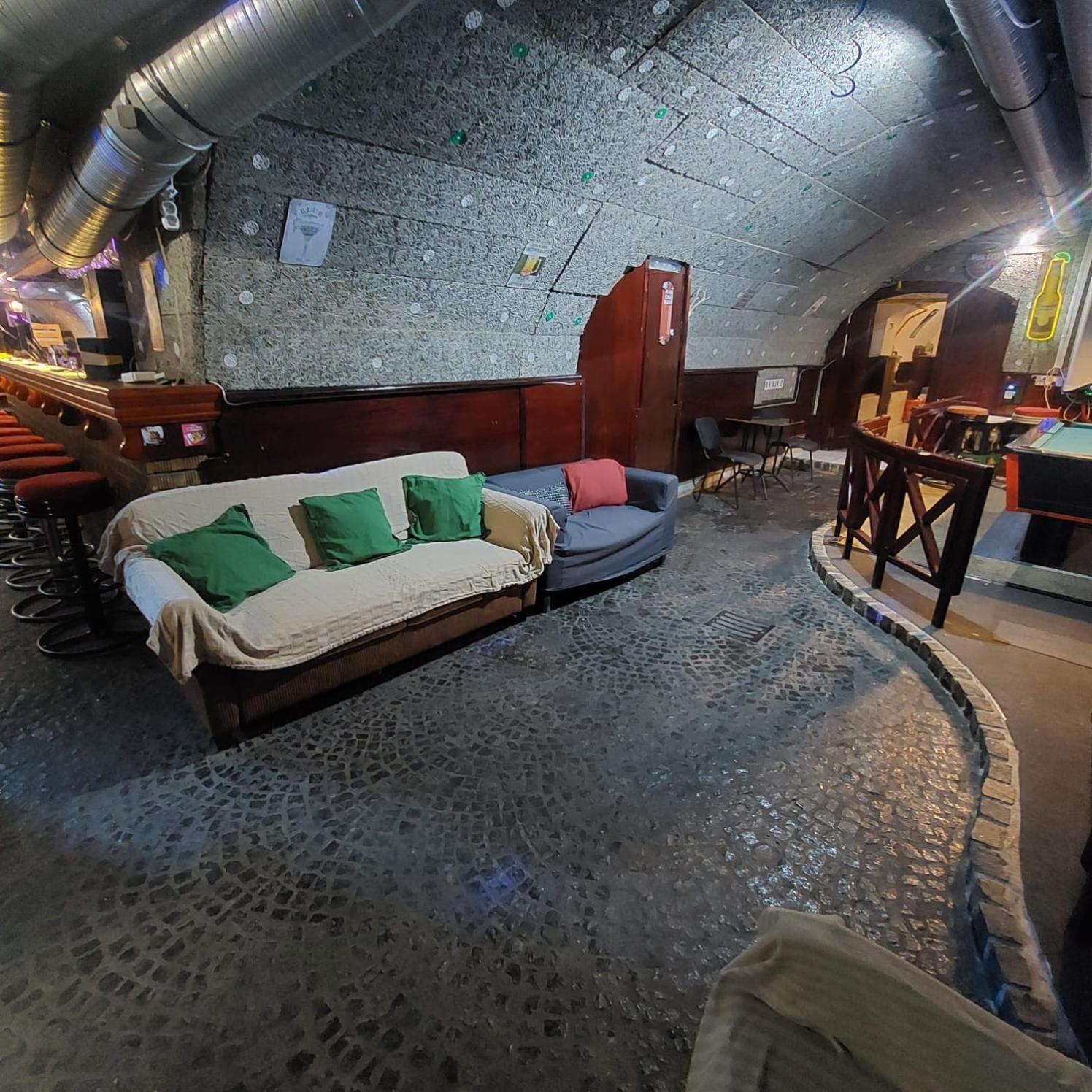 Whole Basement Former Pub 5 For Stag Do Budapeste Exterior foto